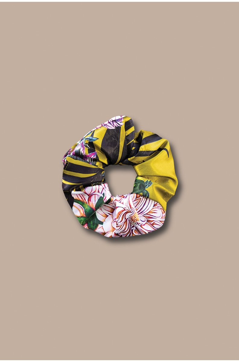 DAHLIA SCRUNCHIE